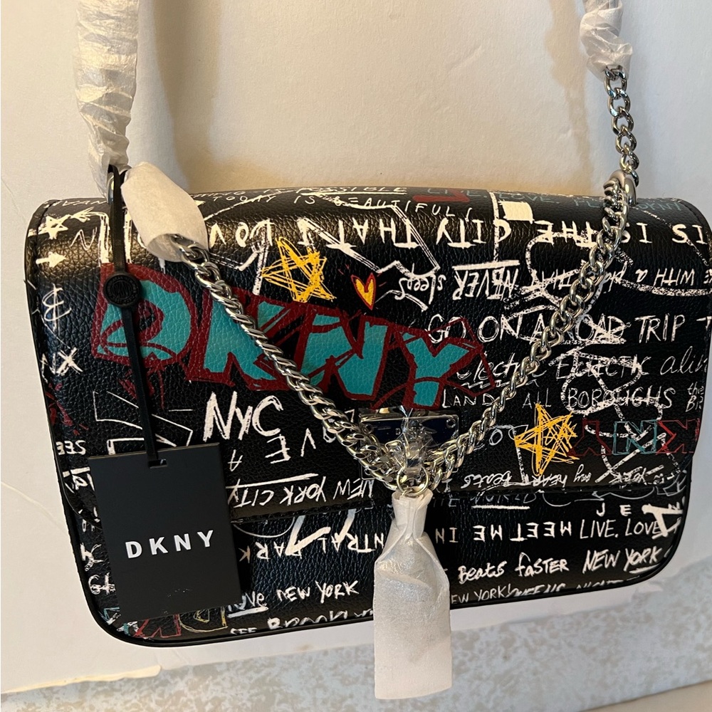 NWT DKNY CLEO MEDIUM SHOULDER FLAP GRAFFITI BAG